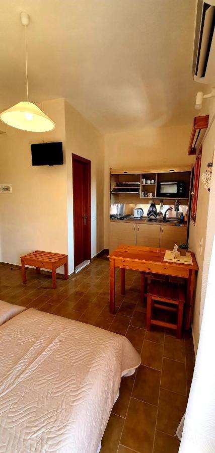 Nicoll Apartments Acharavi  Ngoại thất bức ảnh