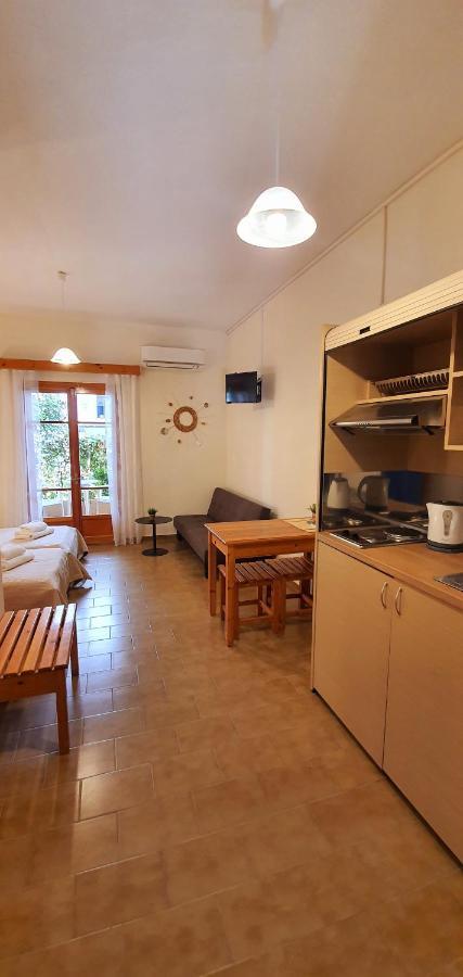 Nicoll Apartments Acharavi  Ngoại thất bức ảnh
